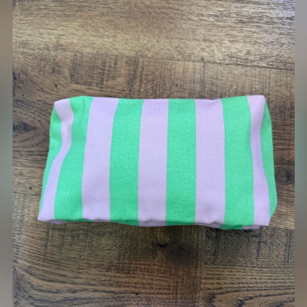ESTEE LAUDER Recycled Fabric Makeup  Bag Bag Green Pink Striped with Zipper - Picture 5 of 8